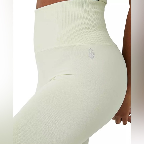 FP MOVEMENT || HighRise 7/8 Good Karma Legging in Whipped Lime - SZ XS/S ⭐️NWT⭐️ - Picture 7 of 7